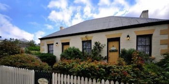 Bridge Cottage - Sunshine Coast Guide 2