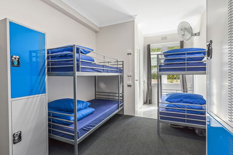 Ady's Place Backpackers - Sunshine Coast Guide 5