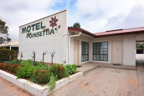 Motel Poinsettia - Sunshine Coast Guide 1