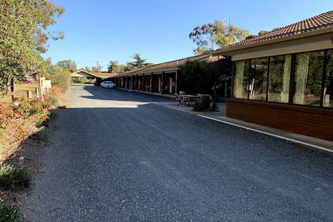 Kingswood Motel - Sunshine Coast Guide 2