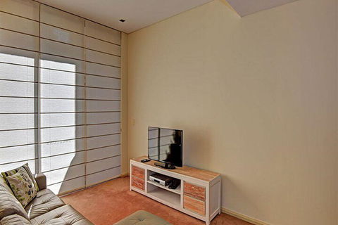 Aqua Viva 2 - Sunshine Coast Guide 2