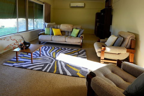 Sea Lake Motel - Sunshine Coast Guide 5