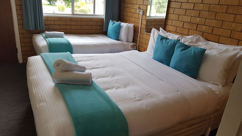 Sea Lake Motel - Sunshine Coast Guide 6