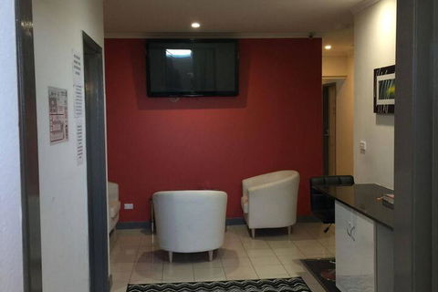 Dickson Backpackers - Sunshine Coast Guide 0