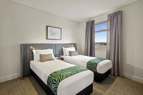 Quest Port Adelaide - Sunshine Coast Guide 2