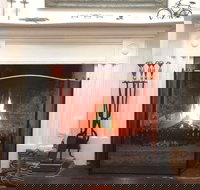 Surgeons Cottage - Sunshine Coast Guide