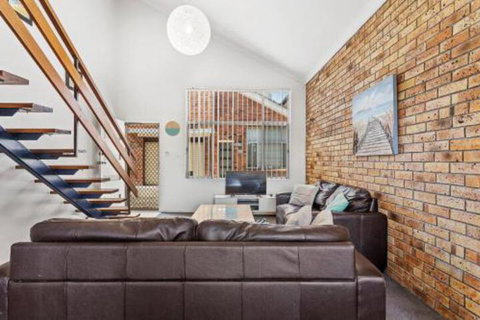 The Pines 5 - Sunshine Coast Guide 0