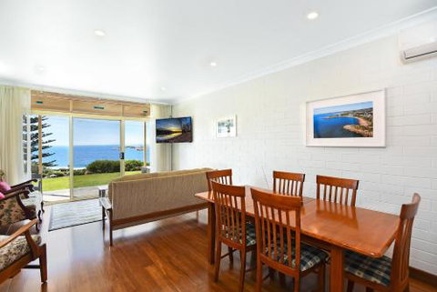 The Dolphins Beachfront Apartments - Sunshine Coast Guide 5