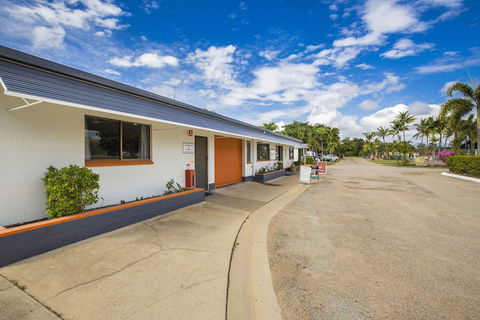 Secura Lifestyle Magnetic Gateway Townsville - Sunshine Coast Guide 0