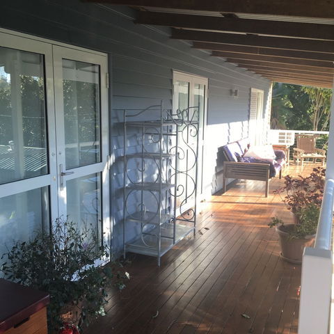 Sienna's Chalet - Sunshine Coast Guide 0