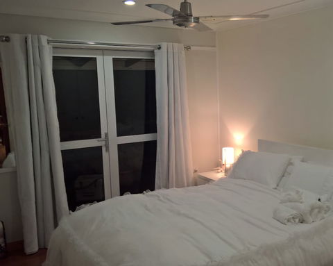 Sienna's Chalet - Sunshine Coast Guide 2