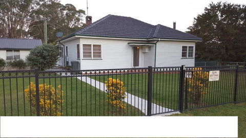 King Cottage - Sunshine Coast Guide 5