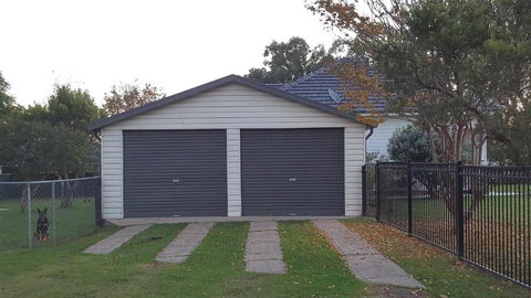 King Cottage - Sunshine Coast Guide 1