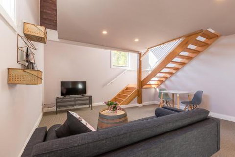 The Old Mechanics - Sunshine Coast Guide 2