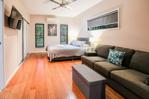 Agnes Water Stays - Sunshine Coast Guide 2