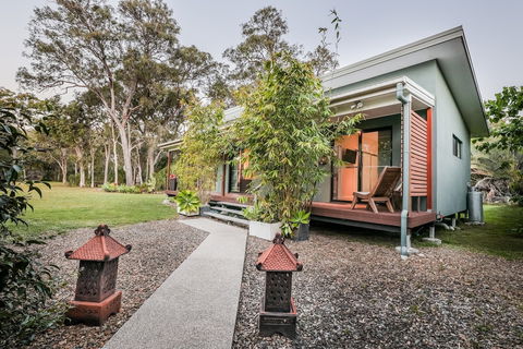 Agnes Water Stays - Sunshine Coast Guide 0