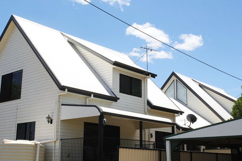 Dalby Apartments Self Contained Motel - Sunshine Coast Guide 0