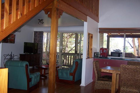 Tall Timbers At Youngs - Sunshine Coast Guide 5