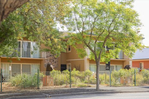 Angaston Mews Apartments - Sunshine Coast Guide 0
