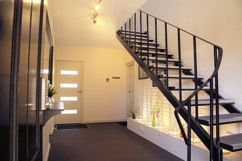 Angaston Mews Apartments - Sunshine Coast Guide 2
