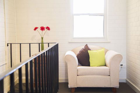 Angaston Mews Apartments - Sunshine Coast Guide 1