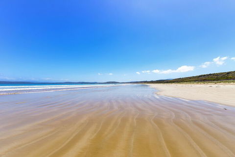 Cloudy Bay Cabin - Sunshine Coast Guide 6