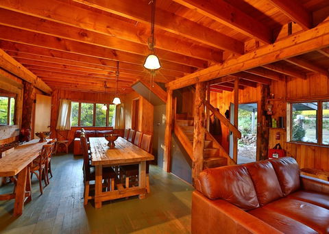 Bruny Island Lodge - Sunshine Coast Guide 2