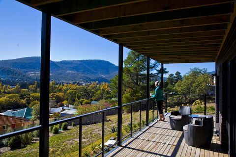 New Norfolk Apartments - Sunshine Coast Guide 2