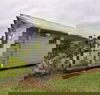 Mena Creek Flower House - Sunshine Coast Guide