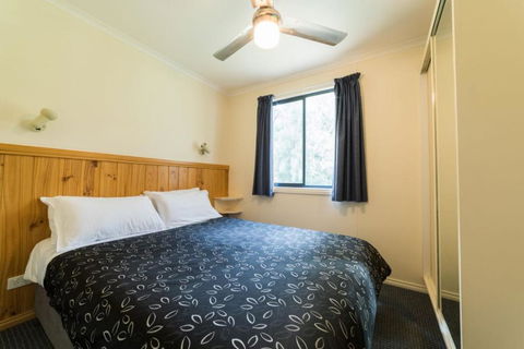Deniliquin Riverside Caravan Park - Sunshine Coast Guide 4