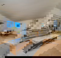 Seafront Unit 50 - Sunshine Coast Guide