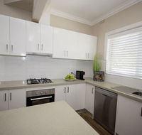 Central Wagga House - Sunshine Coast Guide
