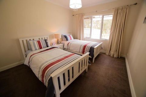 The Summer House Retreat - Sunshine Coast Guide 2
