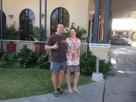 Albury Paddlesteamer Motel - Sunshine Coast Guide 1