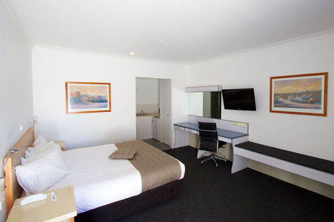 Albury Paddlesteamer Motel - Sunshine Coast Guide 6