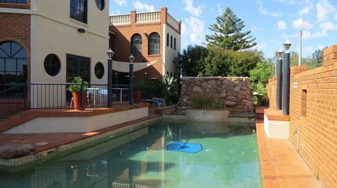 Albury Paddlesteamer Motel - Sunshine Coast Guide 5