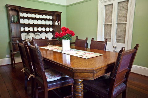 Woodlands Of Bridgetown B & B - Sunshine Coast Guide 2