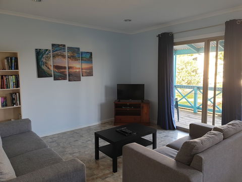 Marion Bay Holiday Villas - Sunshine Coast Guide 2