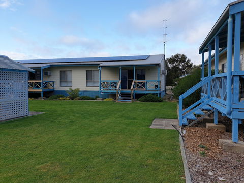 Marion Bay Holiday Villas - Sunshine Coast Guide 0