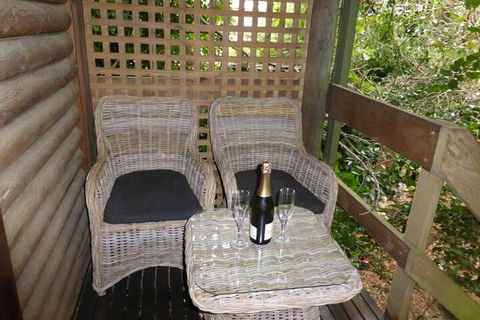 Aldgate Lodge Bed & Breakfast - Sunshine Coast Guide 1