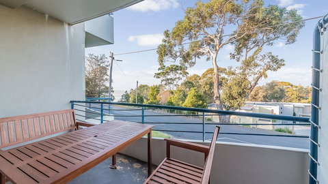 The Waves 216 - Sunshine Coast Guide 6