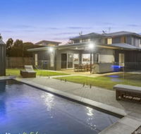 Ebony Rose Tweed Coast Holidays - Sunshine Coast Guide