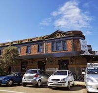 Annandale Hotel - Sunshine Coast Guide