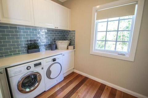 Arlington - Sunshine Coast Guide 2