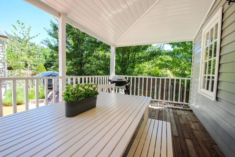 Arlington - Sunshine Coast Guide 4