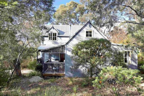 The Lodge Blackheath - Sunshine Coast Guide 0