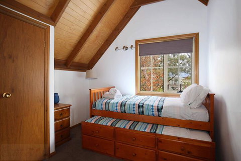 The Lodge Blackheath - Sunshine Coast Guide 1