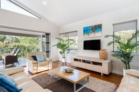 A PERFECT STAY - Byron Beach Style - Sunshine Coast Guide 2