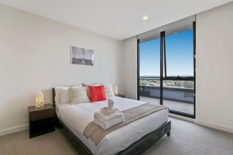 Melbourne City Apartments - Mason - Sunshine Coast Guide 0