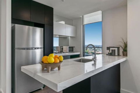 Melbourne City Apartments - Mason - Sunshine Coast Guide 4